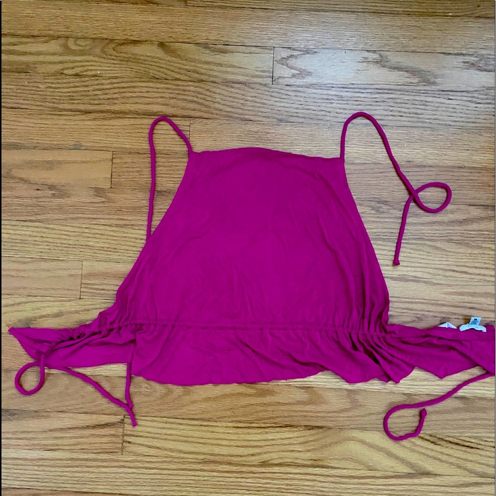 Halter tank top ties in back